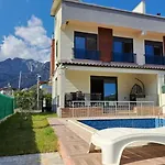 ヴィラ Isra 5 1 Bedroom Private Pool And Garden アンタルヤ
