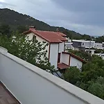 Isra 5 1 Bedroom Private Pool And Garden ヴィラ