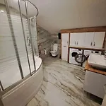 Isra 5 1 Bedroom Private Pool And Garden ヴィラ アンタルヤ