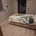 Isra 5 1 Bedroom Private Pool And Garden アンタルヤ